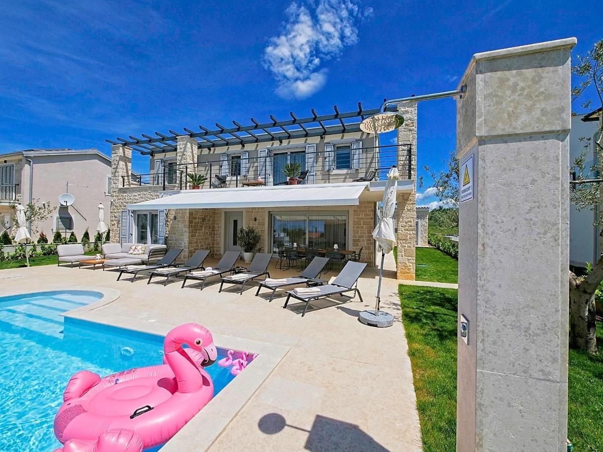 Villa Flamingo Kastelir Exterior photo