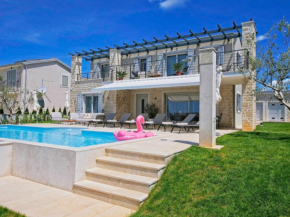 Villa Flamingo Kastelir Exterior photo
