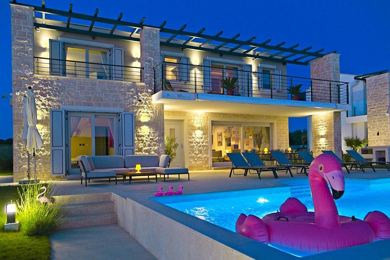 Villa Flamingo Kastelir Exterior photo