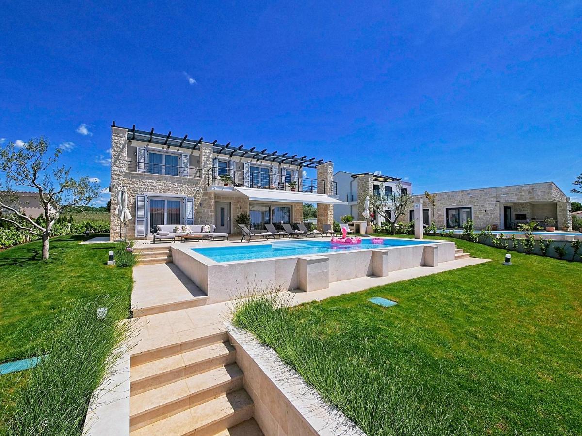 Villa Flamingo Kastelir Exterior photo