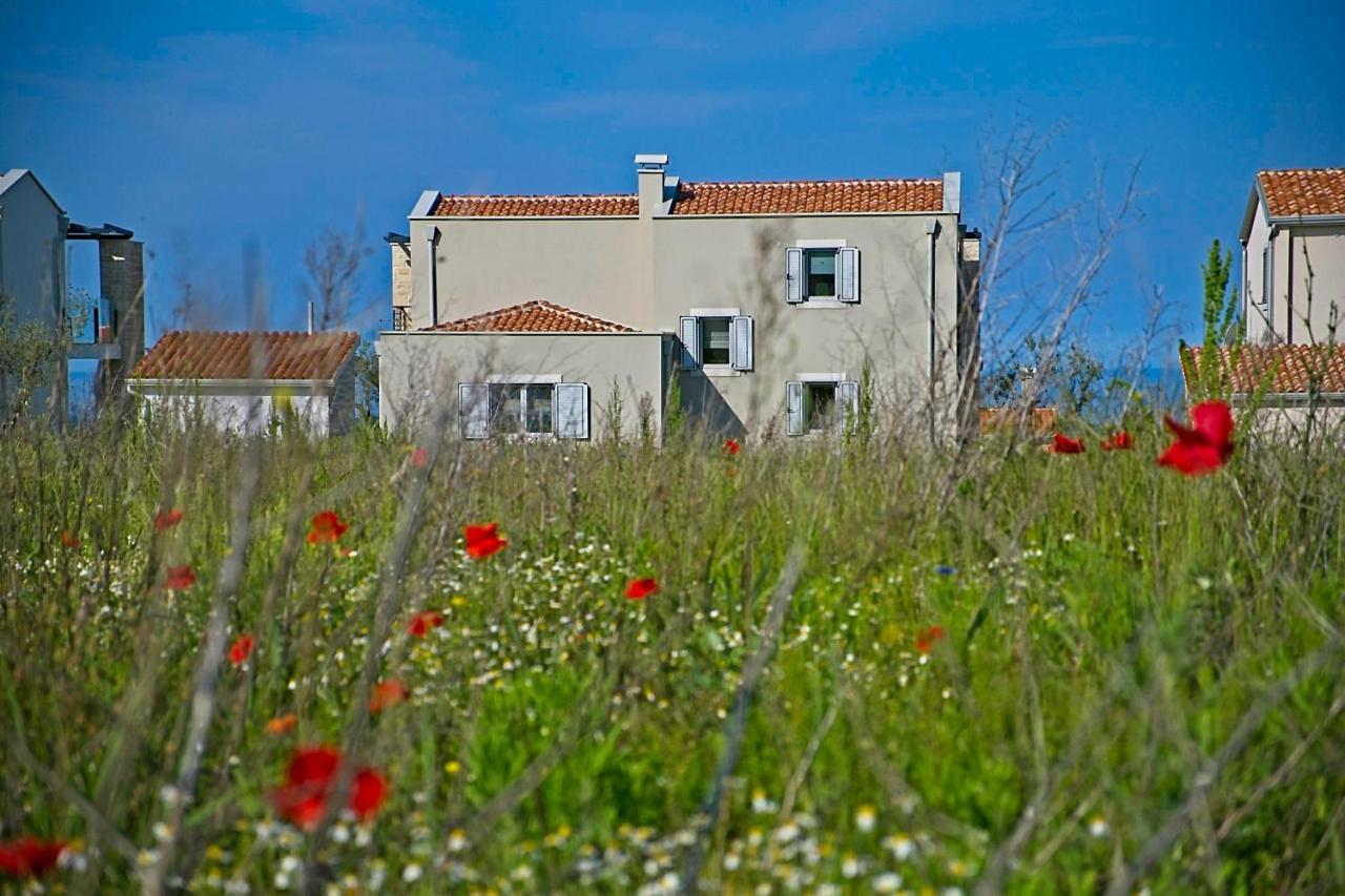 Villa Flamingo Kastelir Exterior photo