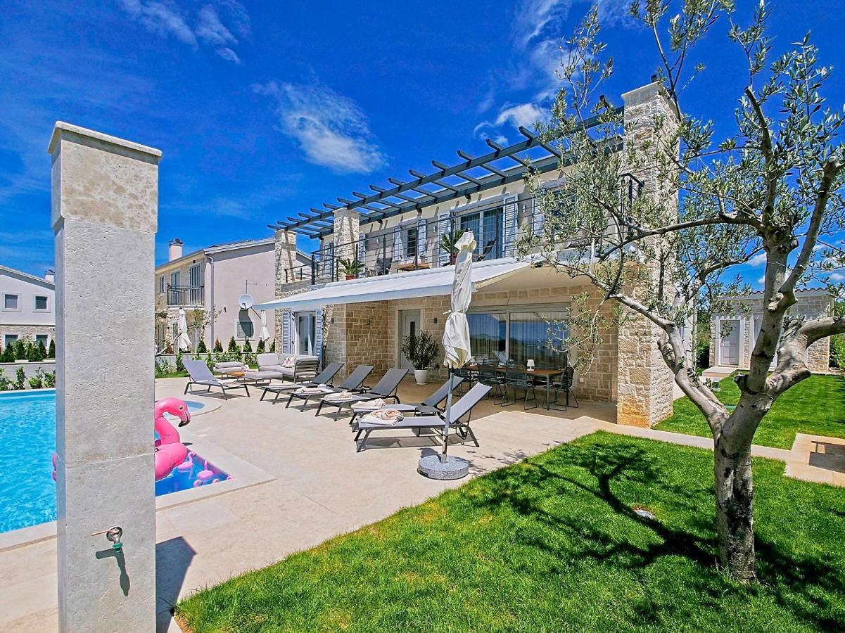 Villa Flamingo Kastelir Exterior photo