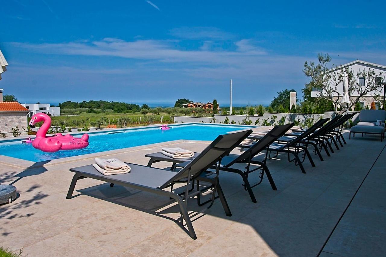Villa Flamingo Kastelir Exterior photo
