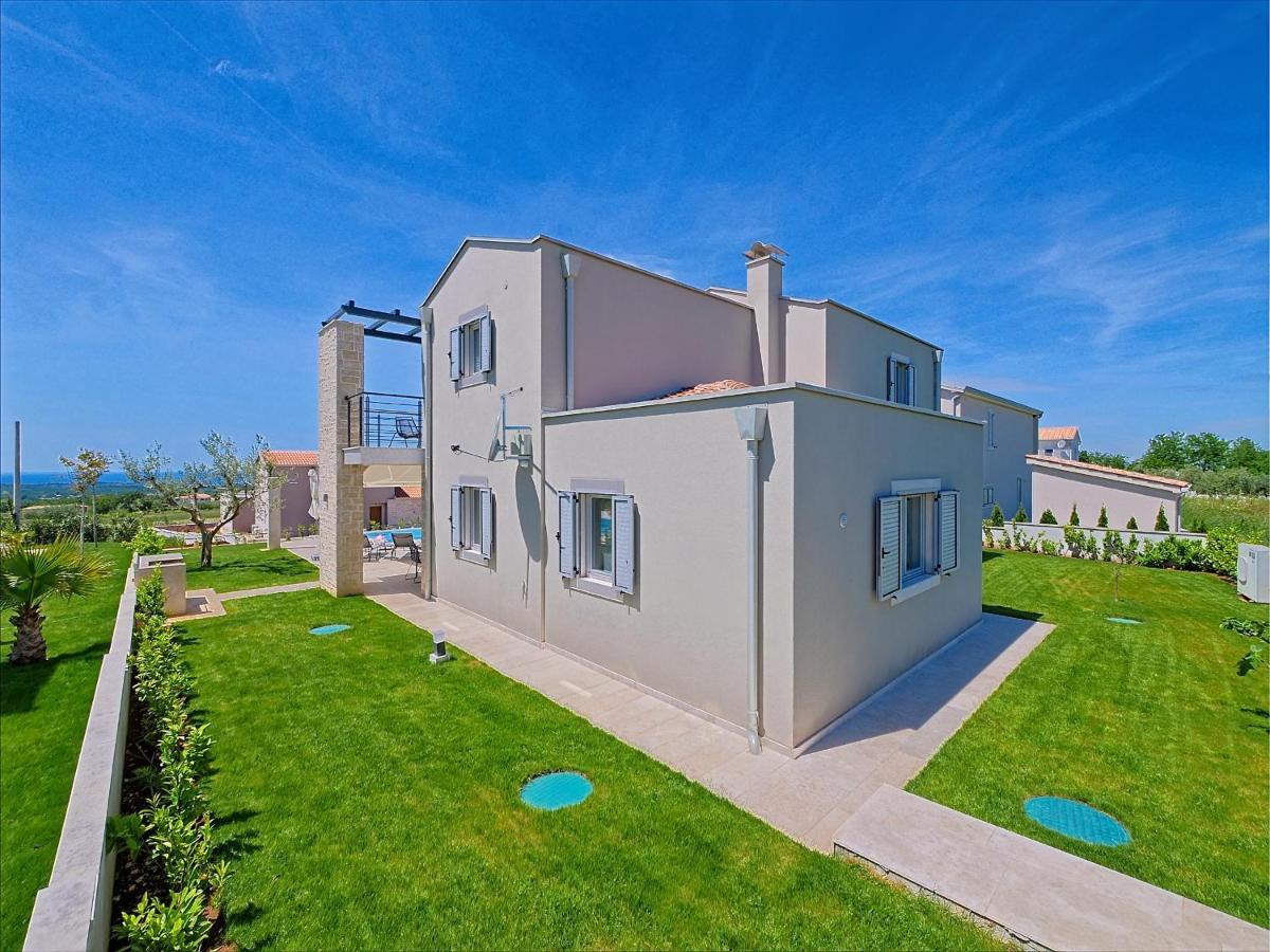 Villa Flamingo Kastelir Exterior photo